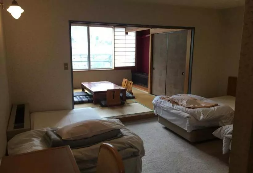 هتل Kinugawa Club  Kinsenkaku
