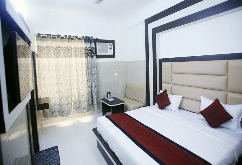 Oyo 17006 Hotel Girnar