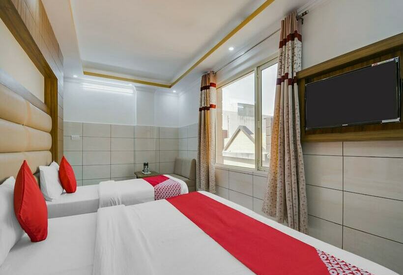 Oyo 17006 Hotel Girnar