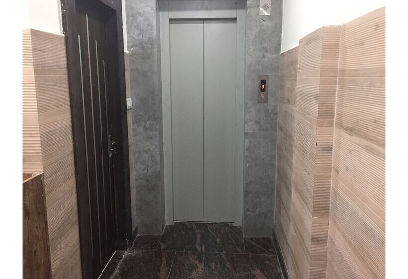 Oyo 17006 Hotel Girnar