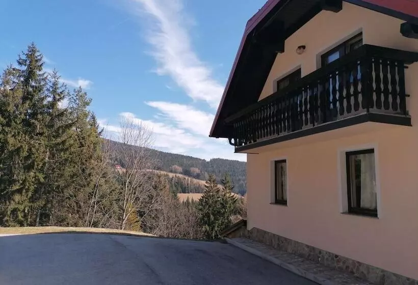 پانسیون Apartment House Koprivnik