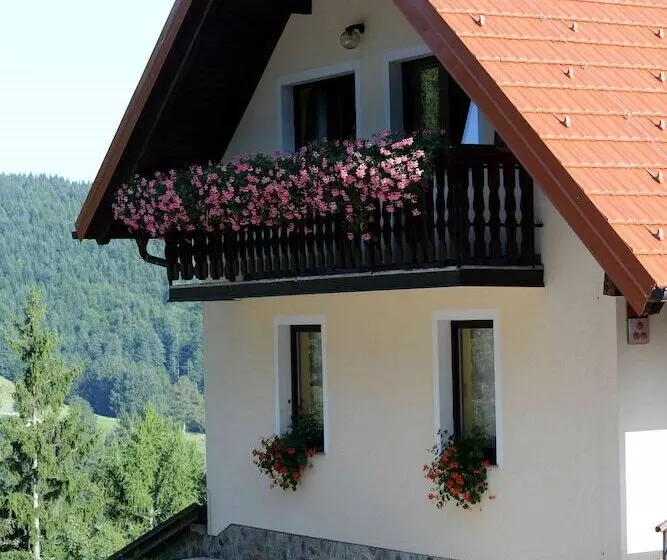 پانسیون Apartment House Koprivnik