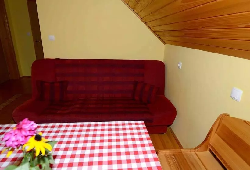 پانسیون Apartment House Koprivnik