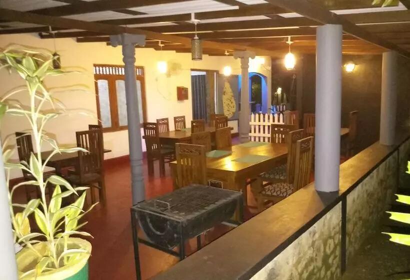 Majatalo Max Safari Villa