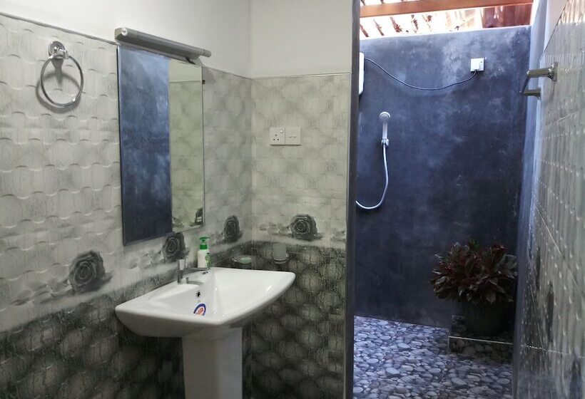 Pensiune Max Safari Villa