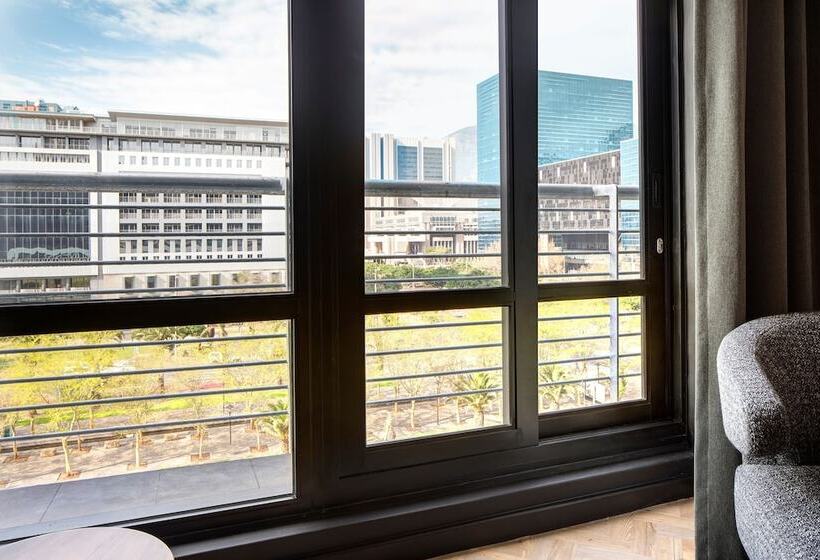 The Onyx Apartment Hotel By Newmark