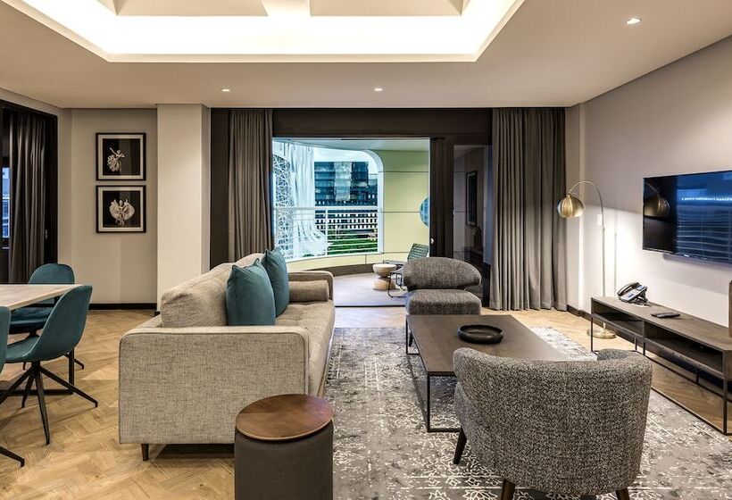 The Onyx Apartment Hotel By Newmark