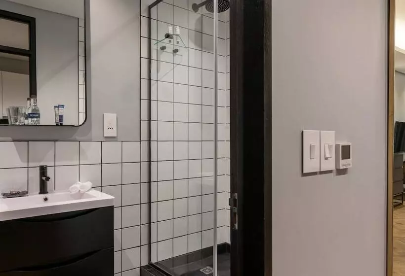 The Onyx Apartment Hotel By Newmark