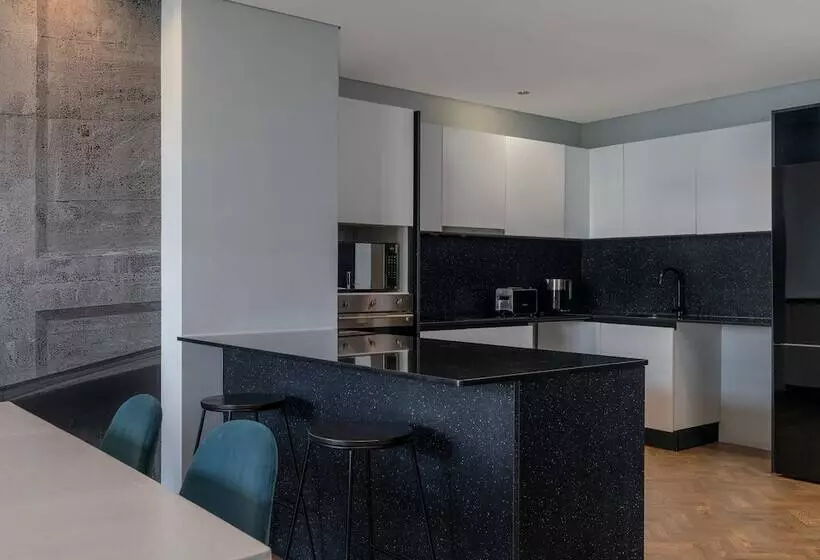 The Onyx Apartment Hotel By Newmark