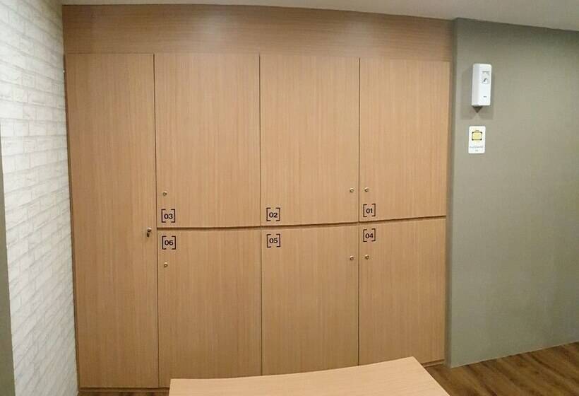 Retkeilymaja Tokyo Cubo