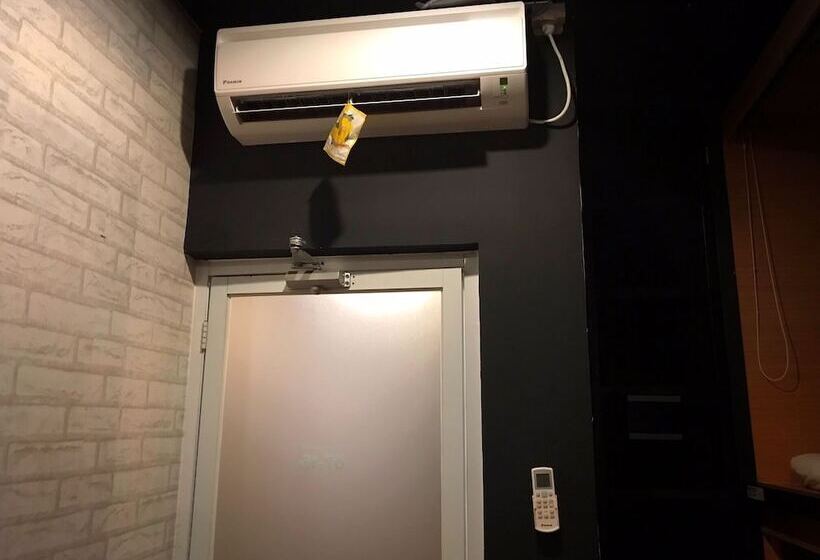 Retkeilymaja Tokyo Cubo