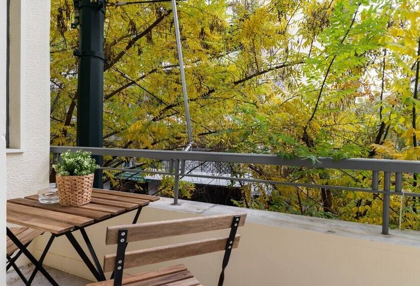 Alekos Apartments 2 Netflix, Self Check In