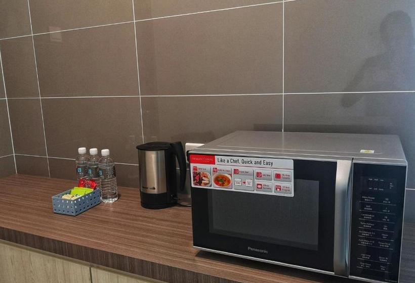 Az Hotel & Serviced Apartments