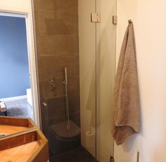 تختخواب و صبحانه Lisbon Airport Guesthouse