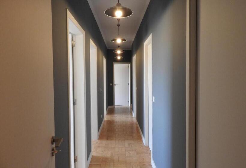 تختخواب و صبحانه Lisbon Airport Guesthouse