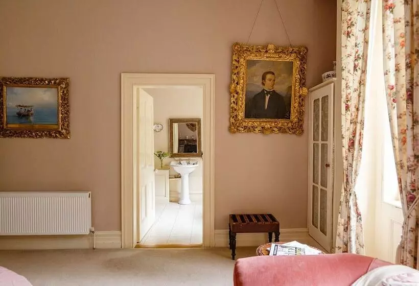 Aamiaismajoitus (B&B) Clonalis House Historic Guest House