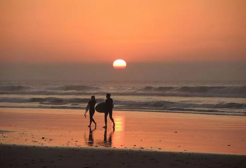 Crocro Surf Hostel