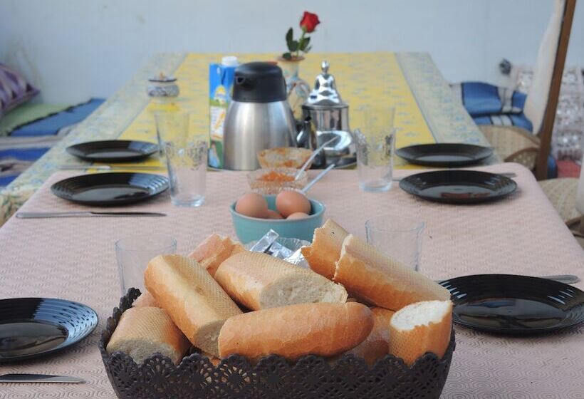 Crocro Surf   Hostel