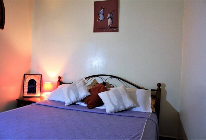 Crocro Surf   Hostel