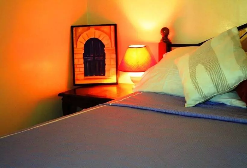 Crocro Surf Hostel