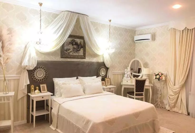 ホテル Grand Leonardo