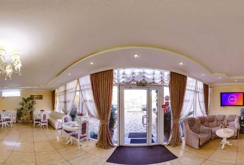 ホテル Grand Leonardo