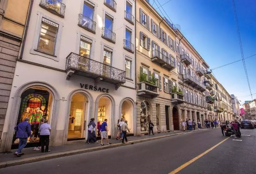 مسافرخانه Velvet Grey Boutique