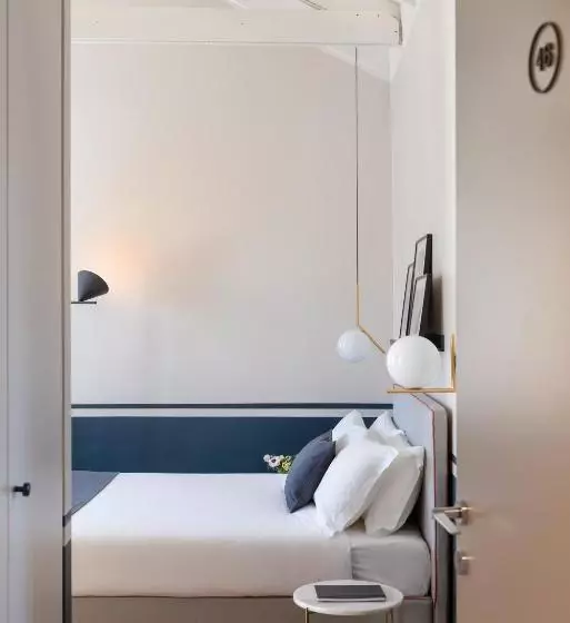 مسافرخانه Velvet Grey Boutique