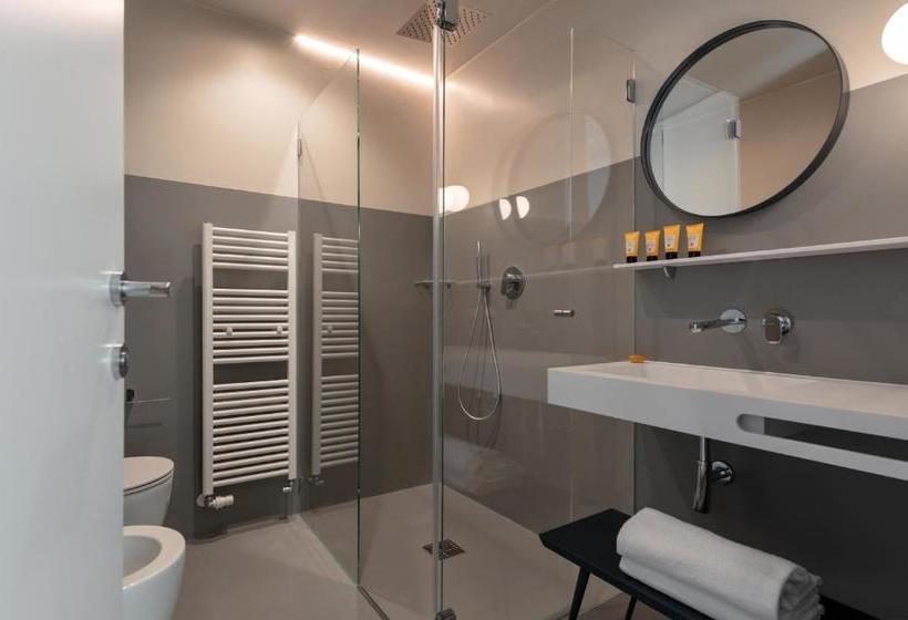 客栈 Velvet Grey Boutique