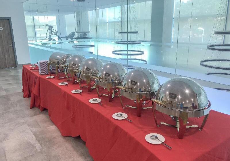 Az Hotel & Serviced Apartments