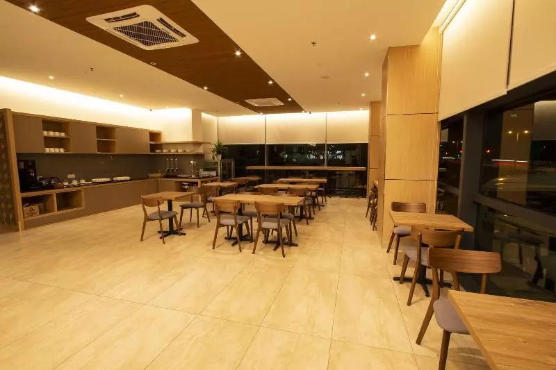 Az Hotel & Serviced Apartments