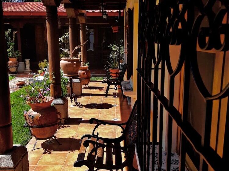 هتل Casa María Eunice