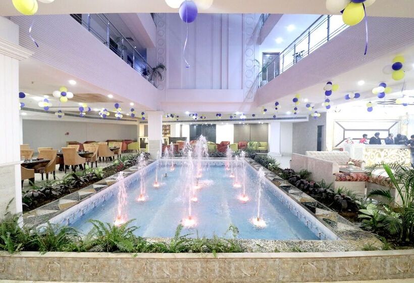 هتل Royal Park Resorts, Zirakpur, Pb