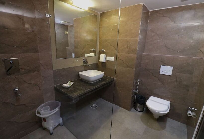 هتل Royal Park Resorts, Zirakpur, Pb