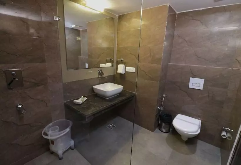هتل Royal Park Resorts, Zirakpur, Pb