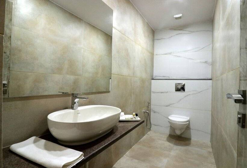 هتل Royal Park Resorts, Zirakpur, Pb