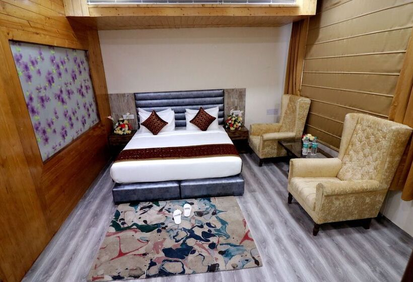 هتل Royal Park Resorts, Zirakpur, Pb