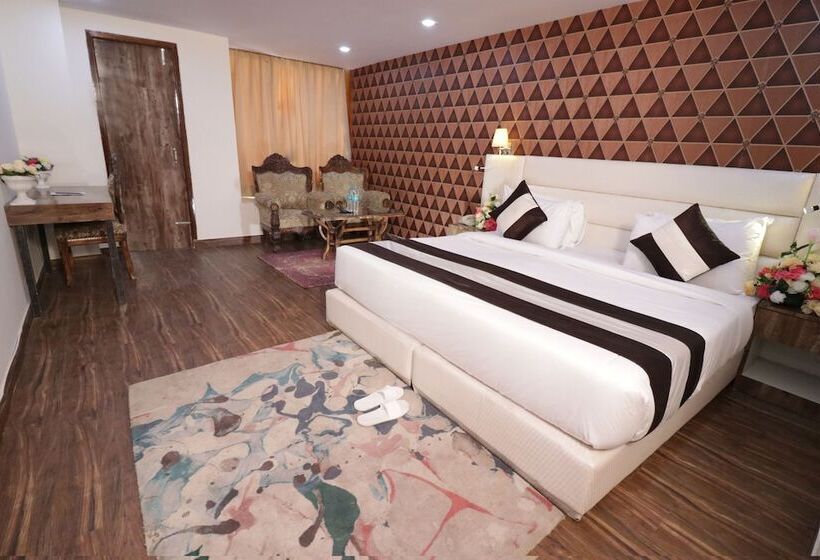 هتل Royal Park Resorts, Zirakpur, Pb