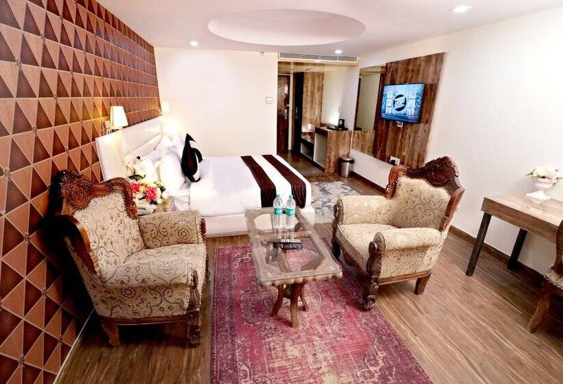 هتل Royal Park Resorts, Zirakpur, Pb