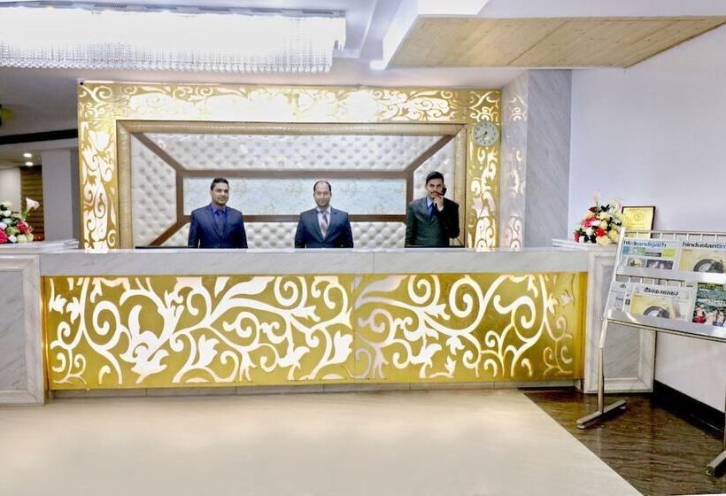 هتل Royal Park Resorts, Zirakpur, Pb