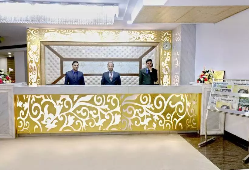 هتل Royal Park Resorts, Zirakpur, Pb