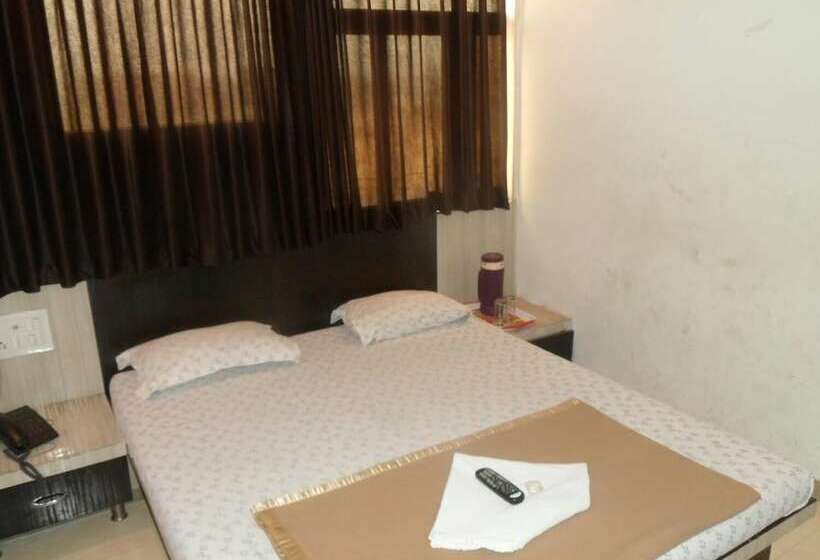 فندق Sahyadree Lodging