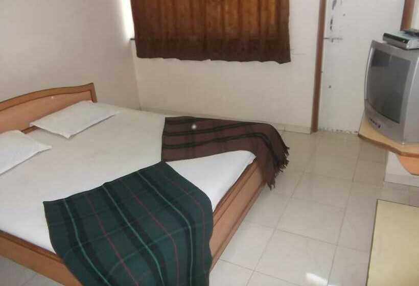 فندق Sahyadree Lodging