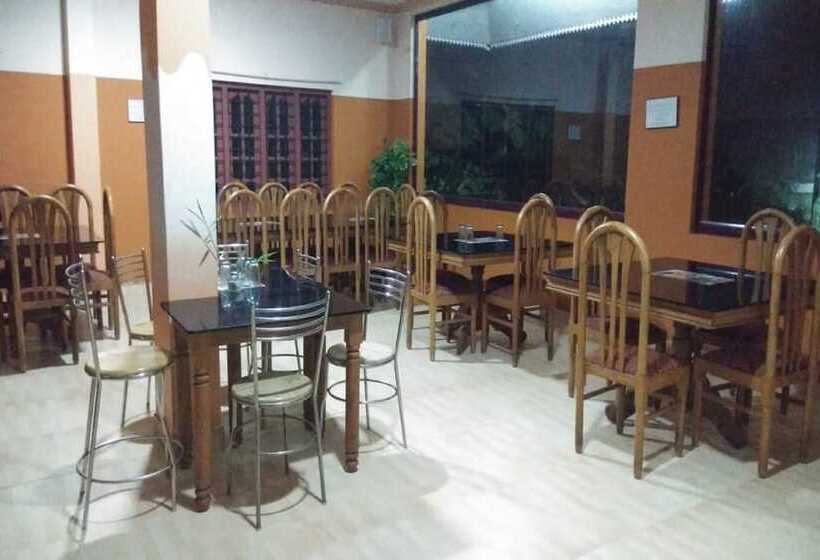 בית מלון כפרי Windhaven Resort By Oyo Rooms