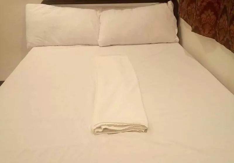 Hotelli Wjv Inn Carcar