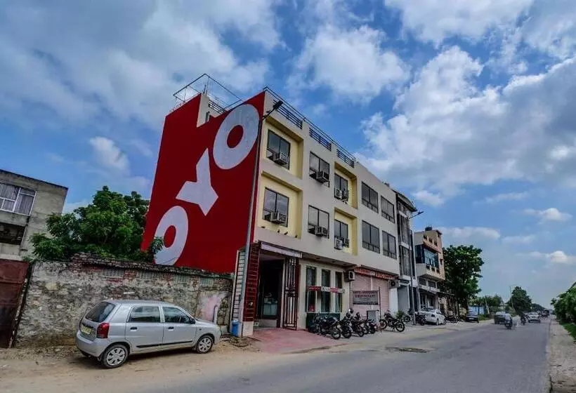 Oyo 17250 Hotel Ganesham