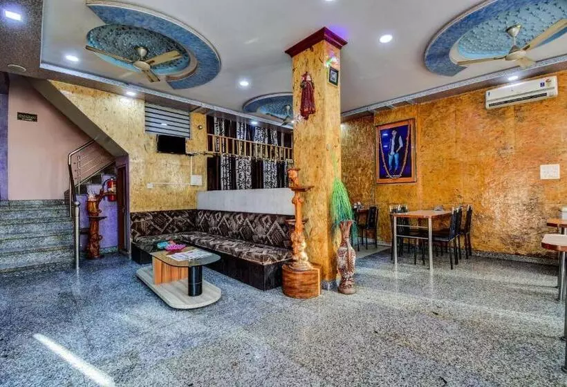 Oyo 17250 Hotel Ganesham