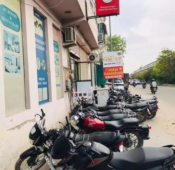 Oyo 17250 Hotel Ganesham
