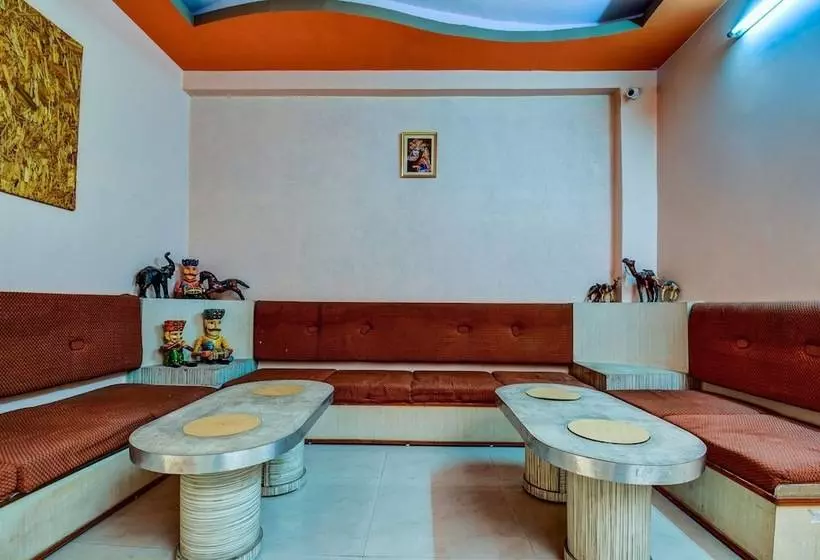 Oyo 17250 Hotel Ganesham