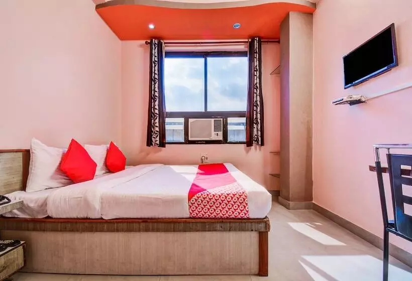 Oyo 17250 Hotel Ganesham